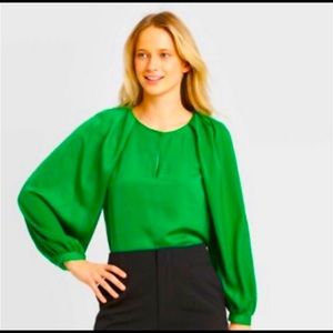 Balloon Long Sleeve Keyhole Blouse